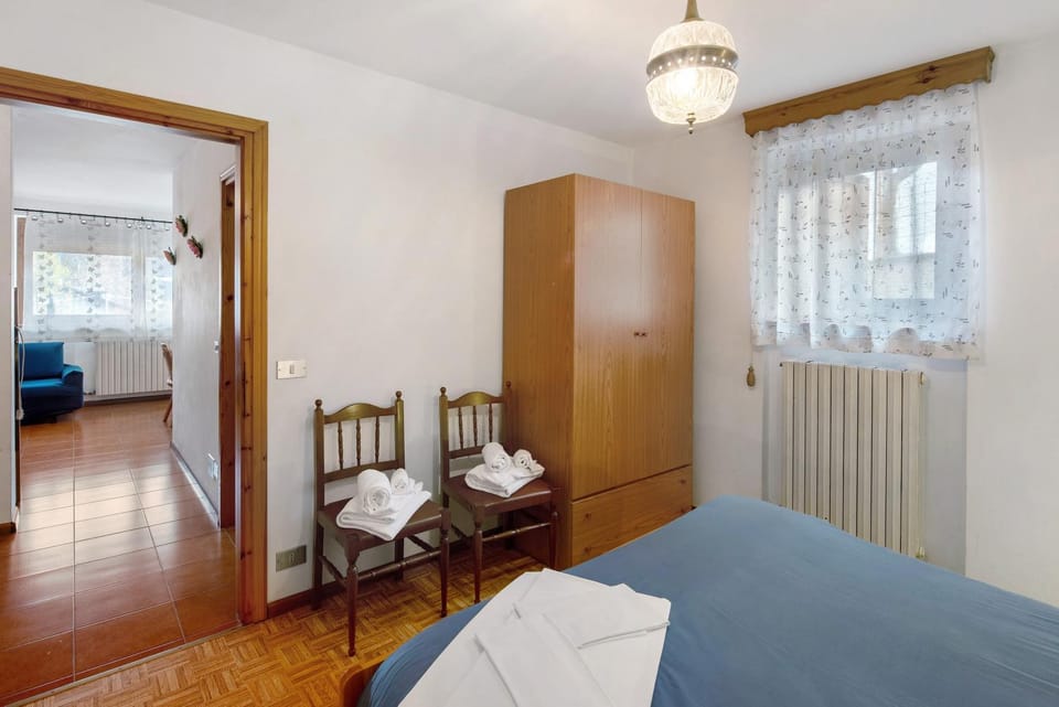 Property building, Living room, Bedroom