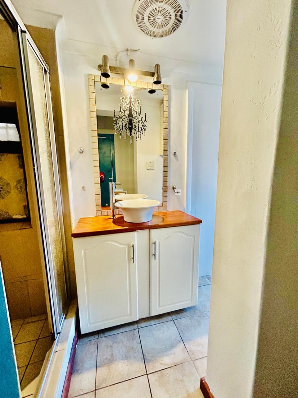 Executive Accommodation Bellville 2 Bed and Breakfast in Cape Town