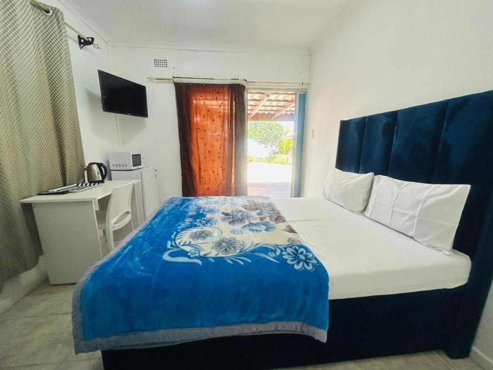 Executive Accommodation Bellville 2 Bed and Breakfast in Cape Town