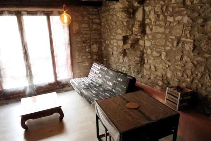 Studio dans maison de village au calme Apartment in Occitanie