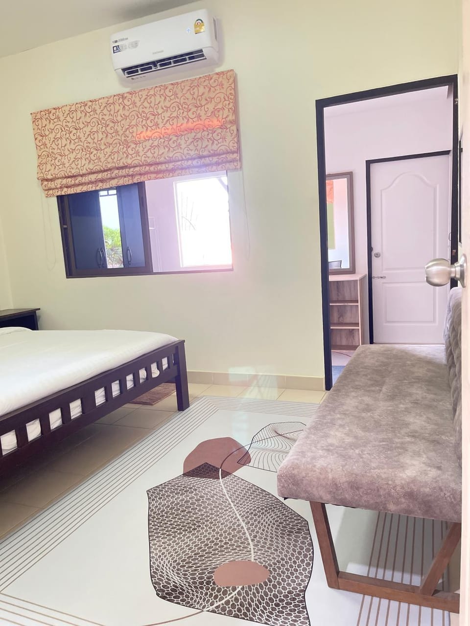 Bed, Bedroom, air conditioner