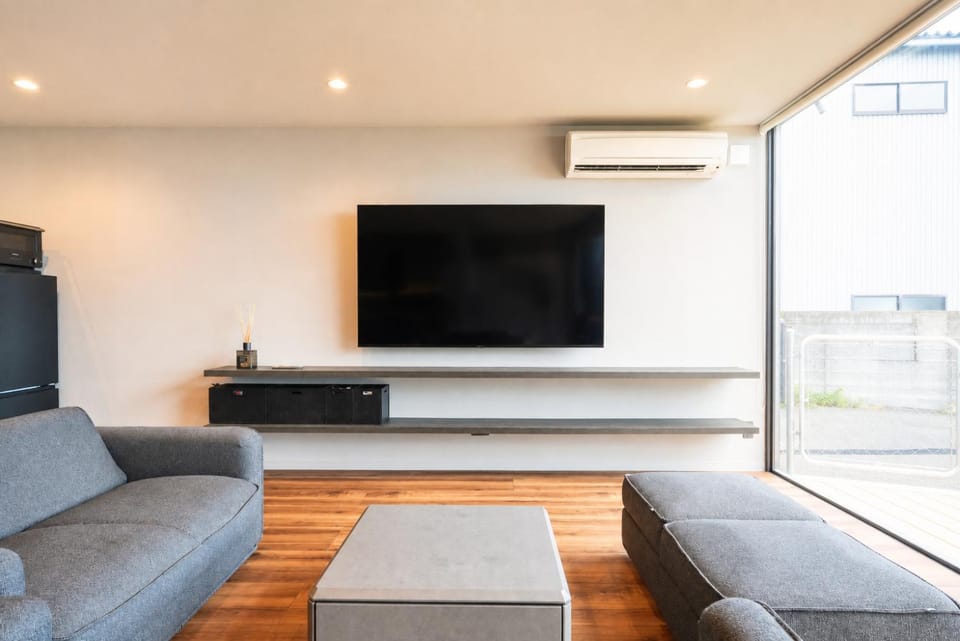 TV and multimedia, Living room, air conditioner