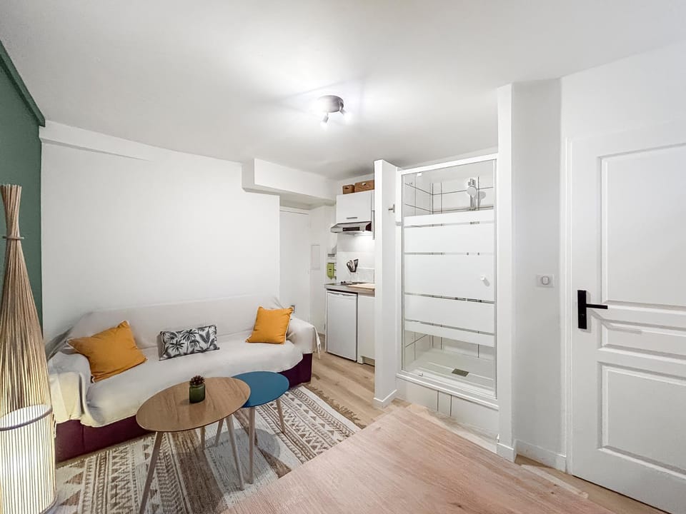 Kitchen or kitchenette, Photo of the whole room