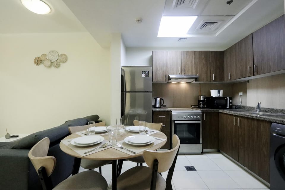 Kitchen or kitchenette, Dining area, oven, stove, toaster