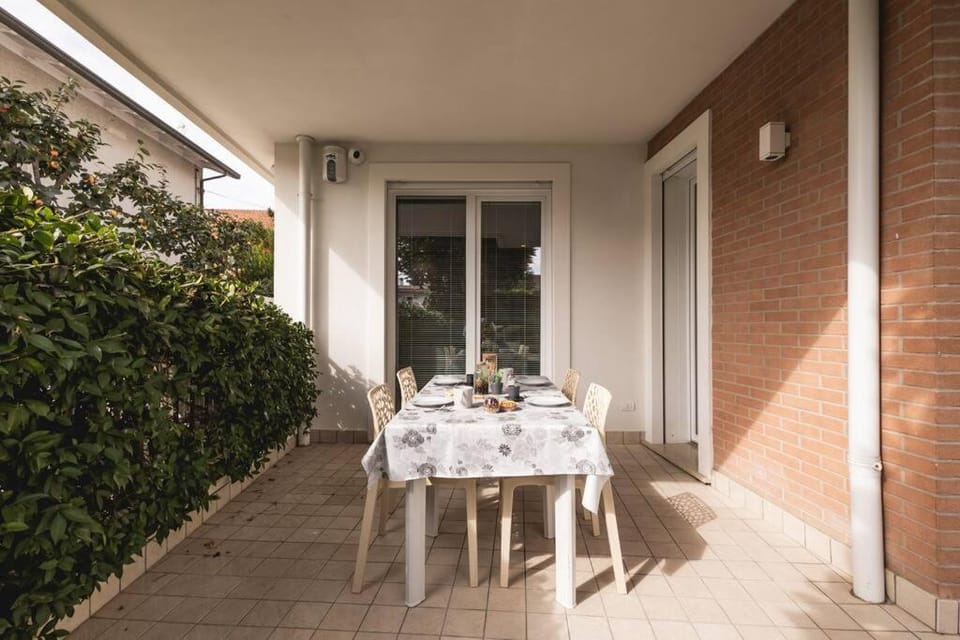 AmazHome - New Private Garden & Cozy Home Apartment in Riccione