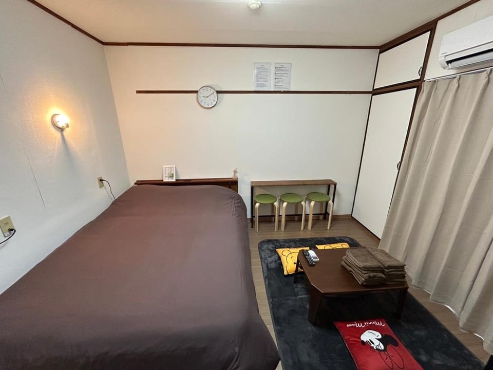 Bed, Photo of the whole room, Bedroom, air conditioner