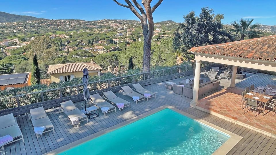 Pool view, Swimming pool