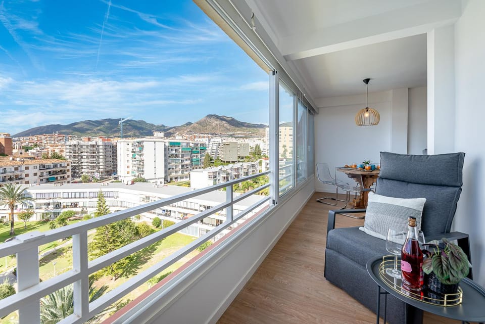 797 HOLIDAY RENTALS - Apartamento con hermosas vistas Apartment in Benalmadena