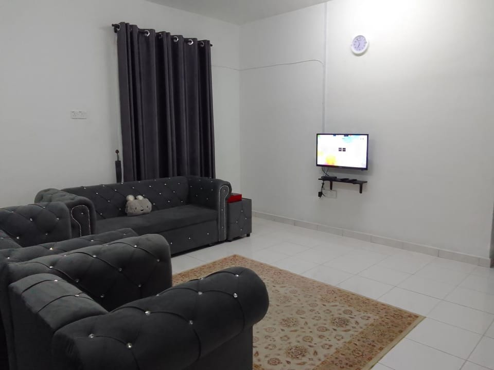 Communal lounge/ TV room, TV and multimedia, Living room, Seating area