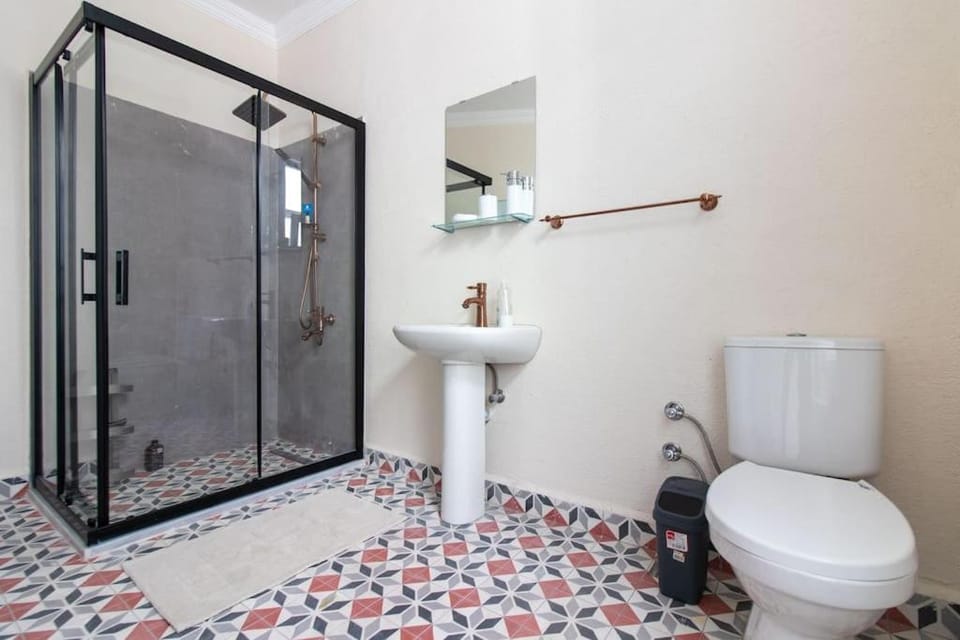 Soft and Historic 3BR Home w Iconic Haydarpasa View Apartment in Istanbul
