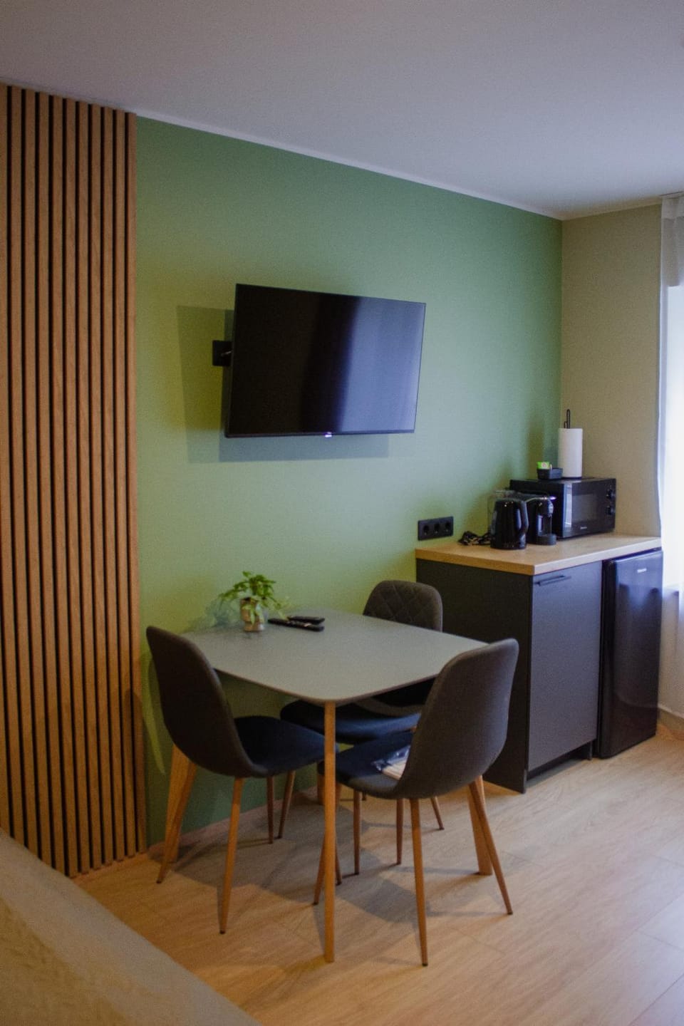 TV and multimedia, Kitchen or kitchenette