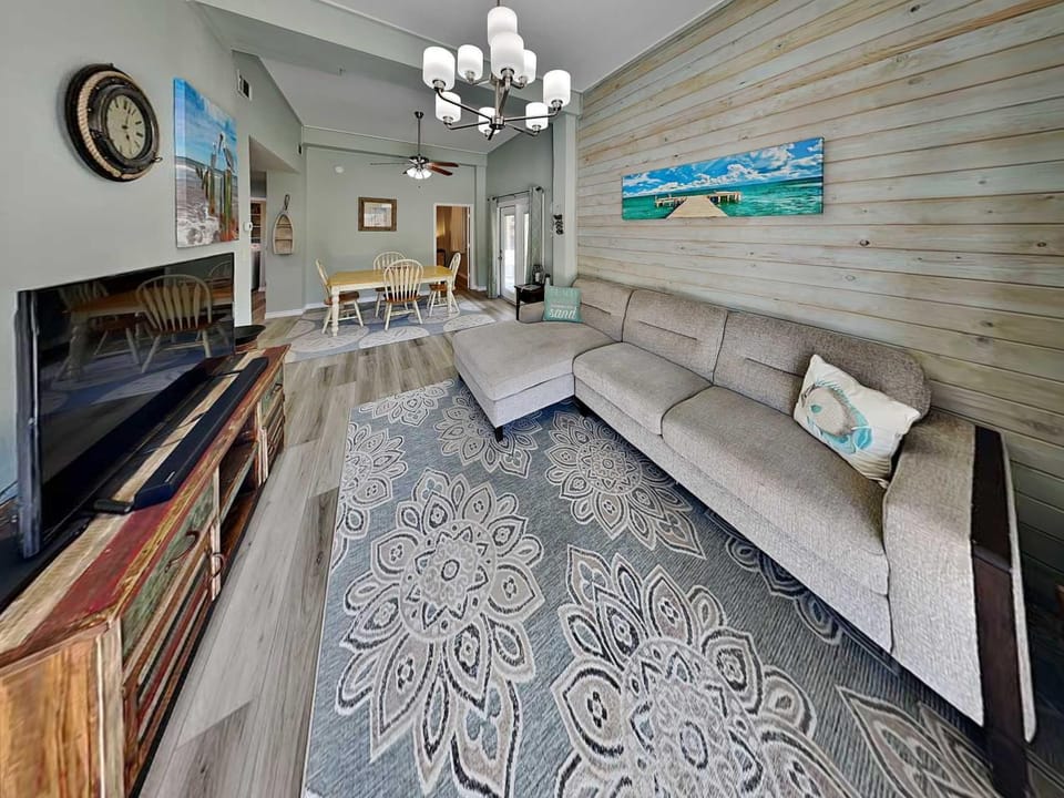 TV and multimedia, Living room, Seating area, Dining area, furniture