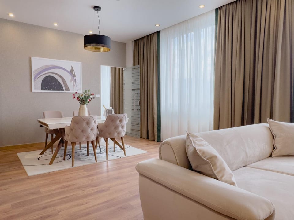 Living room, Seating area, Dining area