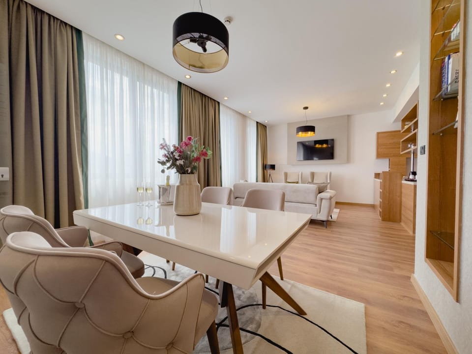 TV and multimedia, Dining area