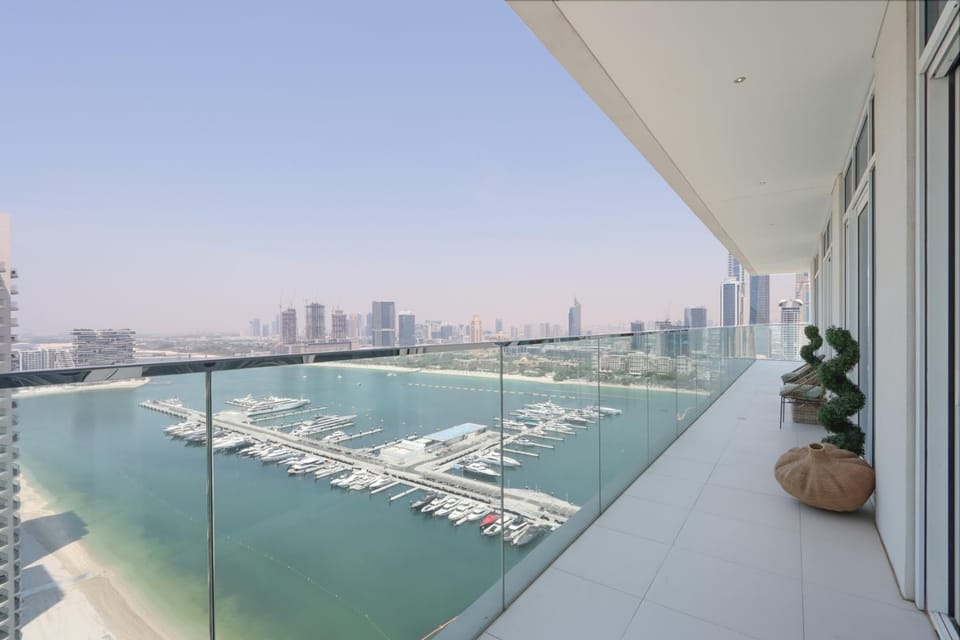 Day, Activities, View (from property/room), Balcony/Terrace, City view, Sea view