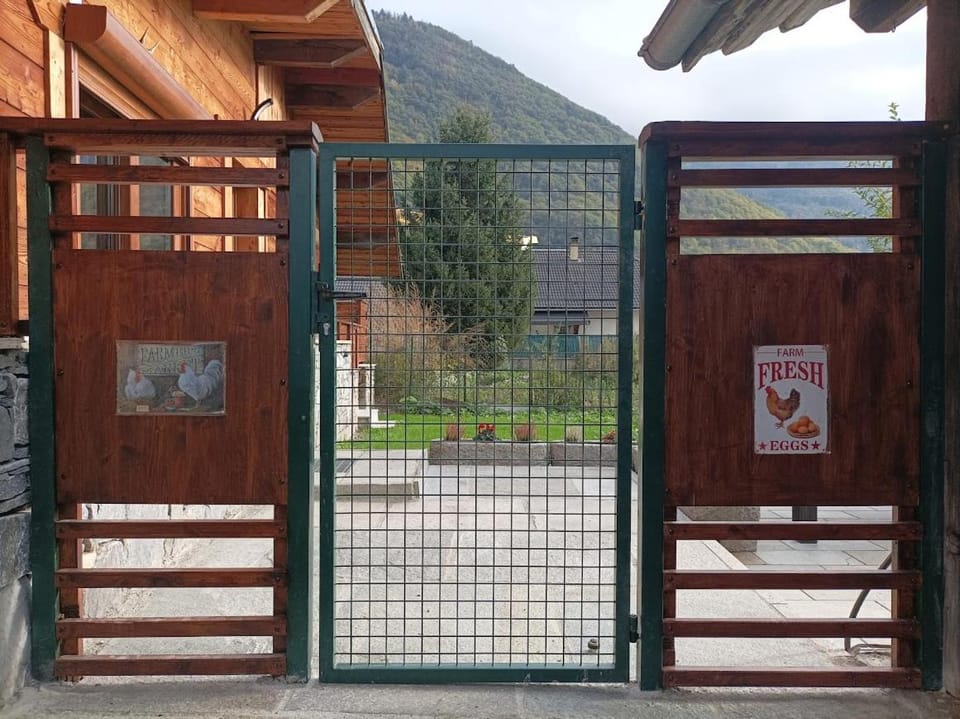 Joli Appart Terrasse et jardinet Chalet in Auvergne-Rhône-Alpes