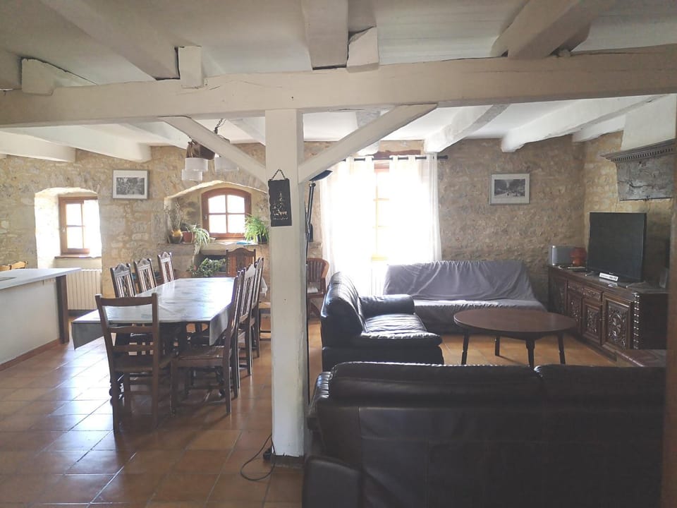 TV and multimedia, Living room, Dining area