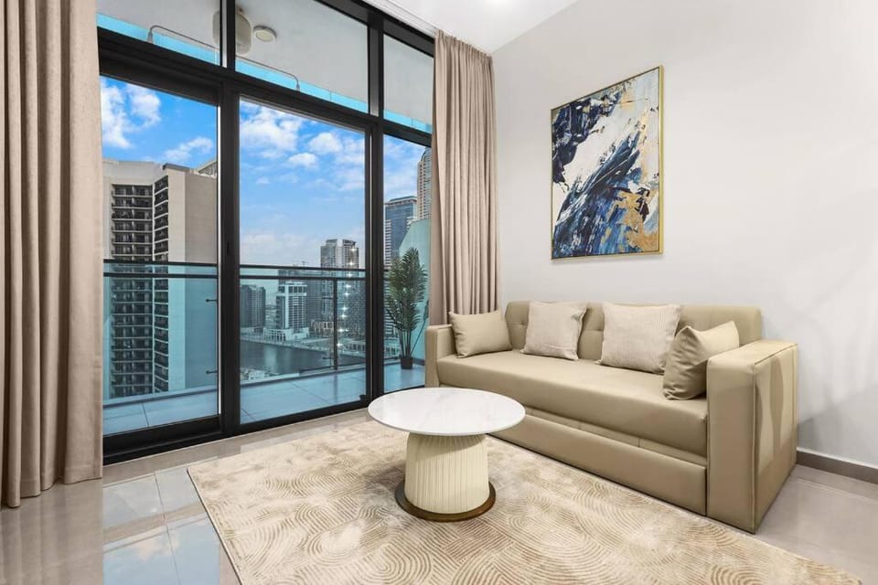 Luxury 1BR in Business Bay - Close to Dubai Mall, Burj Khalifa & City Sights Apartment in Dubai