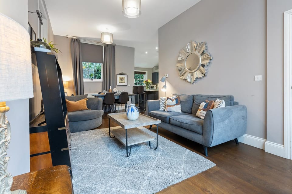 Communal lounge/ TV room, TV and multimedia, Living room