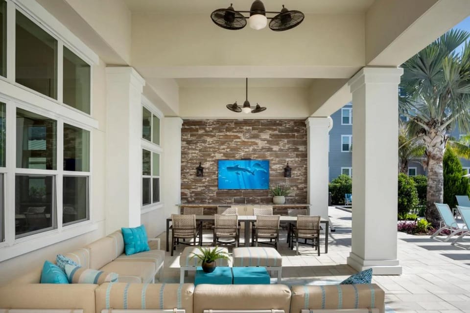 Communal lounge/ TV room, Day, Balcony/Terrace, Kitchen or kitchenette