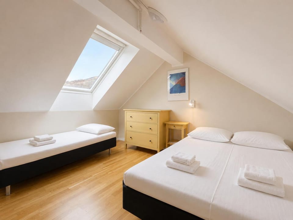 Bed, Bedroom, wardrobe