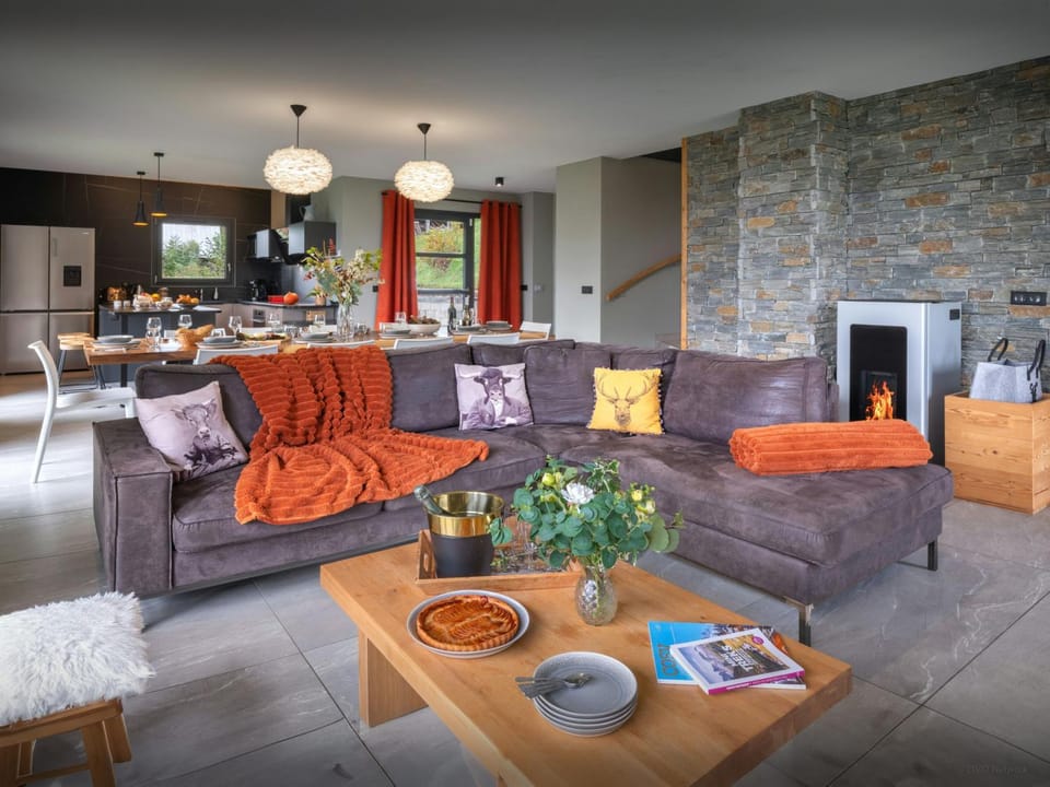 Winter, Kitchen or kitchenette, Living room, Seating area