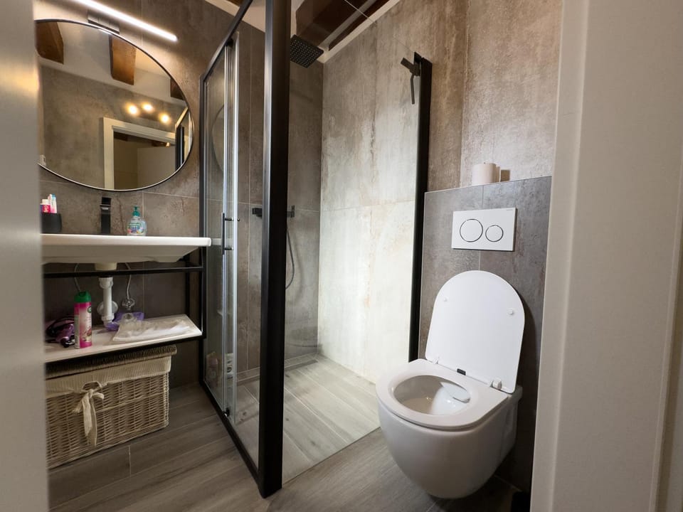 Shower, Toilet, Bathroom