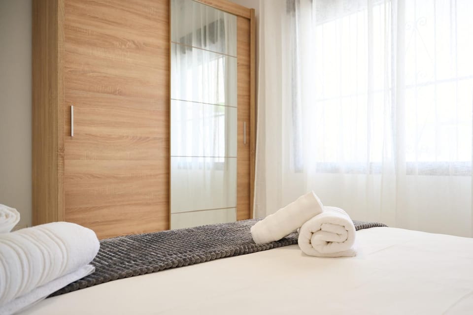 Bed, Photo of the whole room, Bedroom, towels, wardrobe