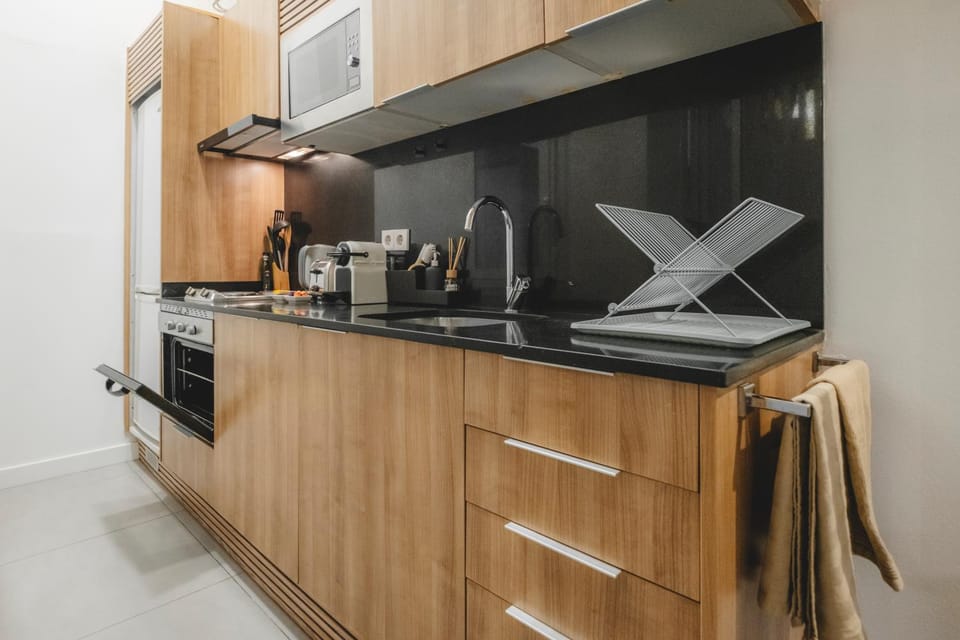 Kitchen or kitchenette, oven