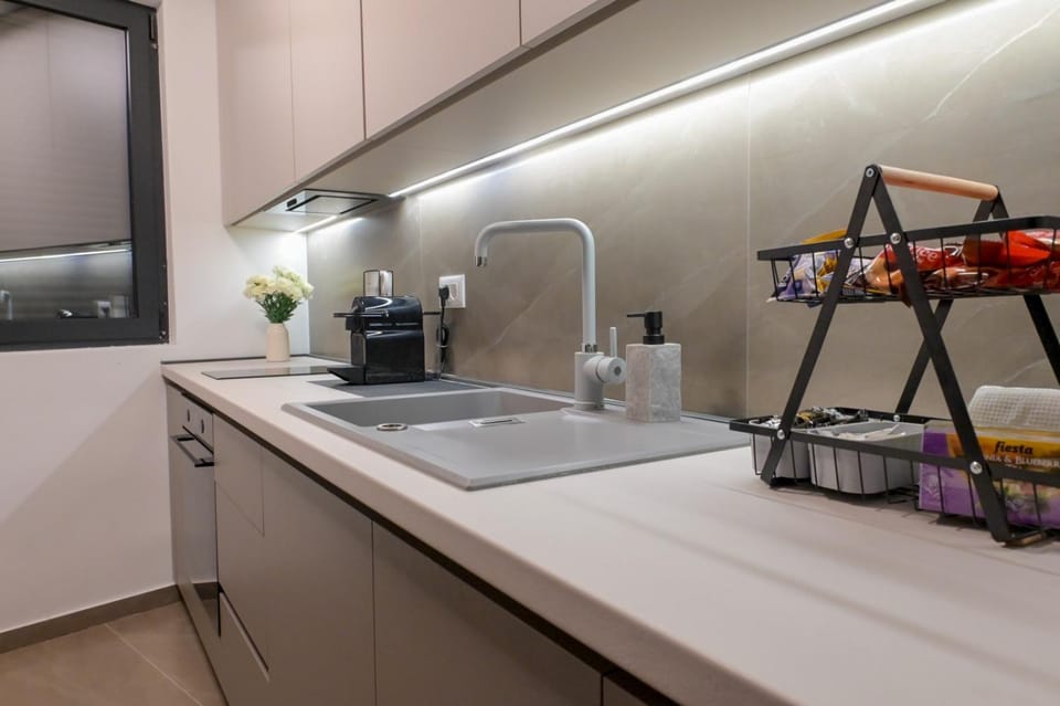 Coffee/tea facilities, Food and drinks, Food, stove