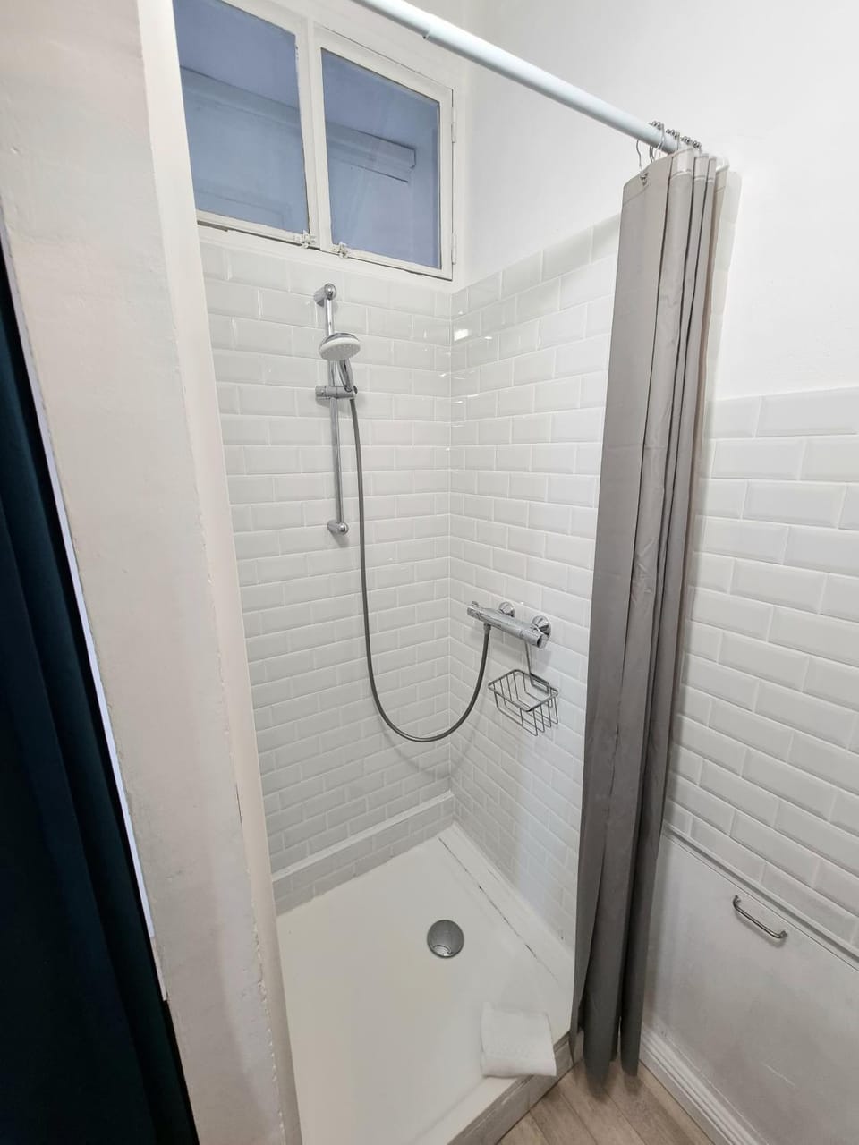 La Chambre Bleue - Chambre avec salle de bain Bed and Breakfast in Centre-Val de Loire