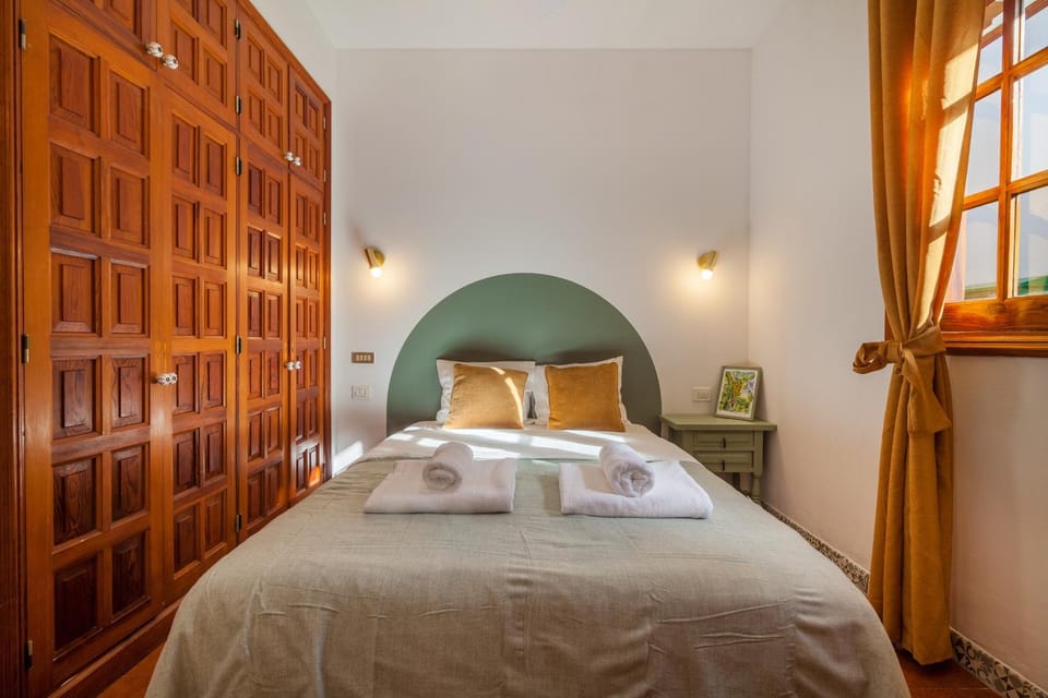 Bed, Photo of the whole room, Bedroom, towels, wardrobe