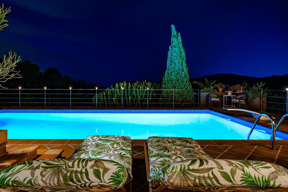 Night, Swimming pool, sunbed