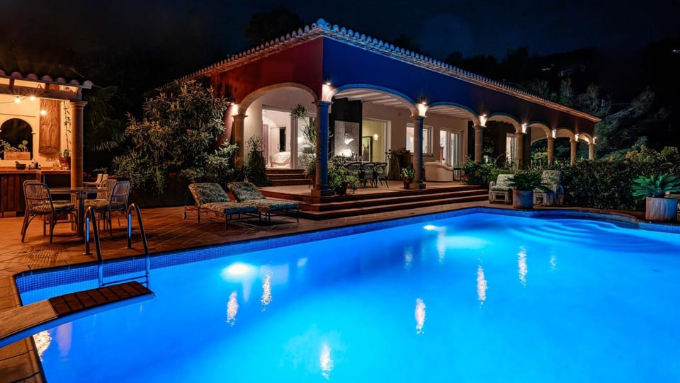 Night, Pool view, Swimming pool, Swimming pool
