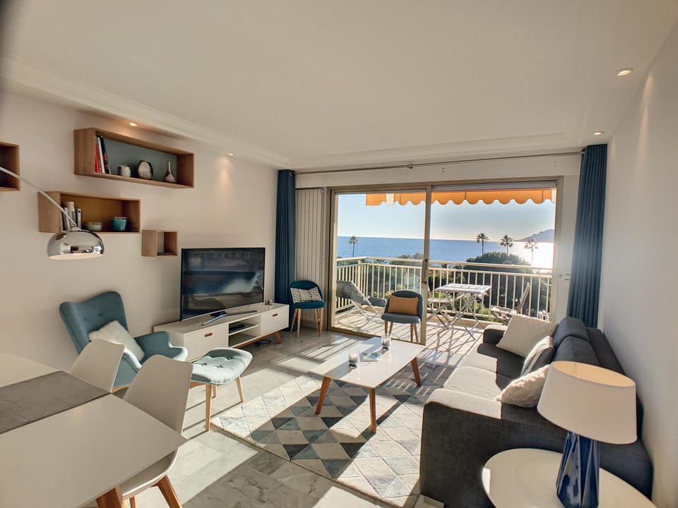 Superbe vue mer terrasse - 218L MISS Apartment in Cannes