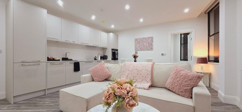 Kitchen or kitchenette, Living room, Seating area