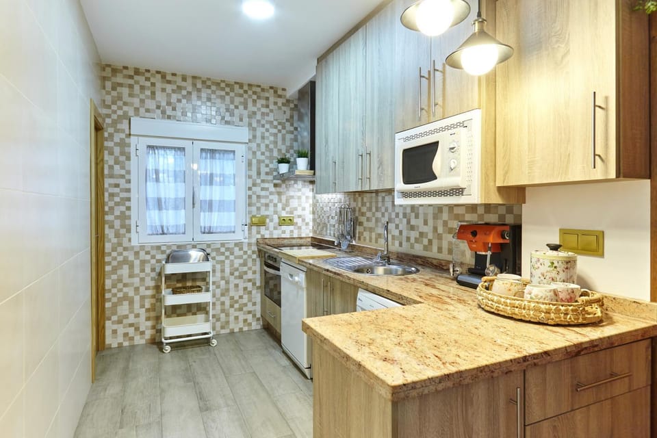 Kitchen or kitchenette, Living room