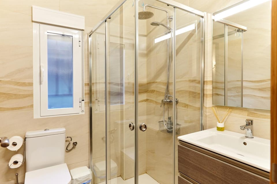 Bathroom, Living room