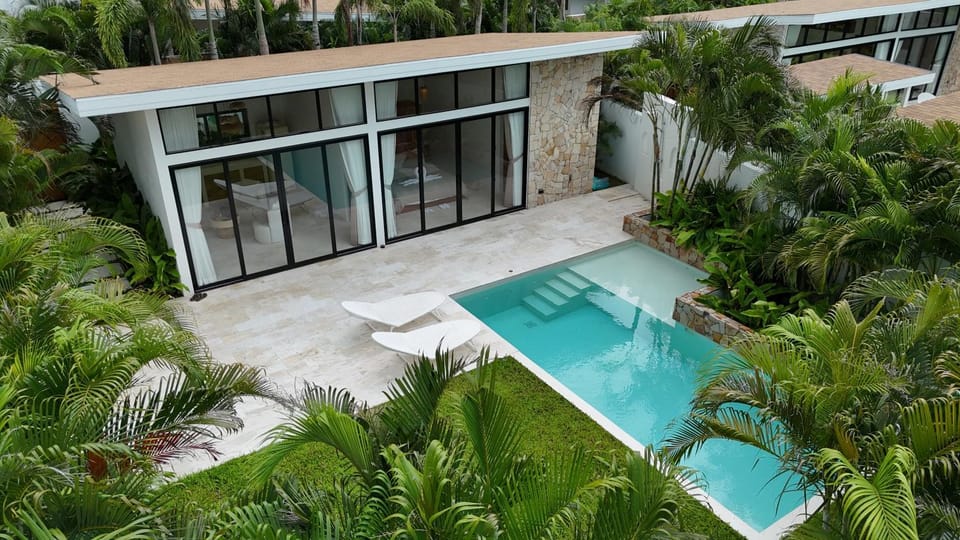 Property building, Pool view