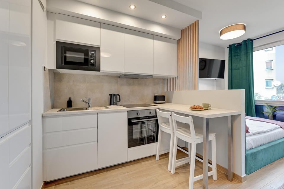 Bed, TV and multimedia, Coffee/tea facilities, Kitchen or kitchenette, Photo of the whole room, Dining area, Bedroom, dishwasher, oven, pet friendly, stove, toaster
