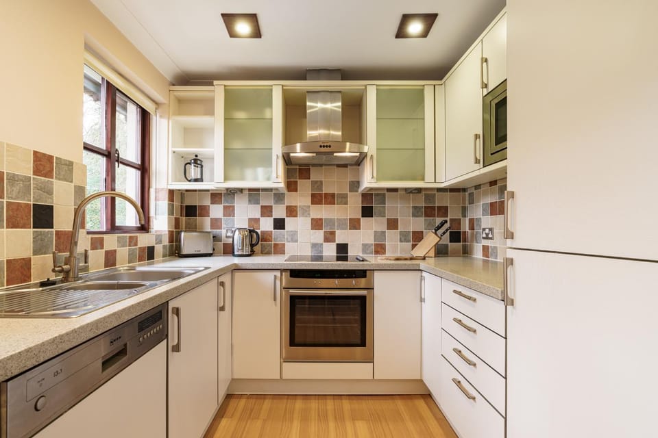 Kitchen or kitchenette, dishwasher, oven, pet friendly, stove, toaster