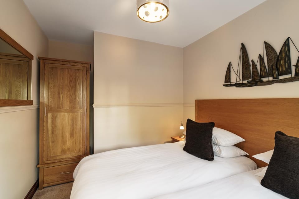 Bed, Bedroom, wardrobe