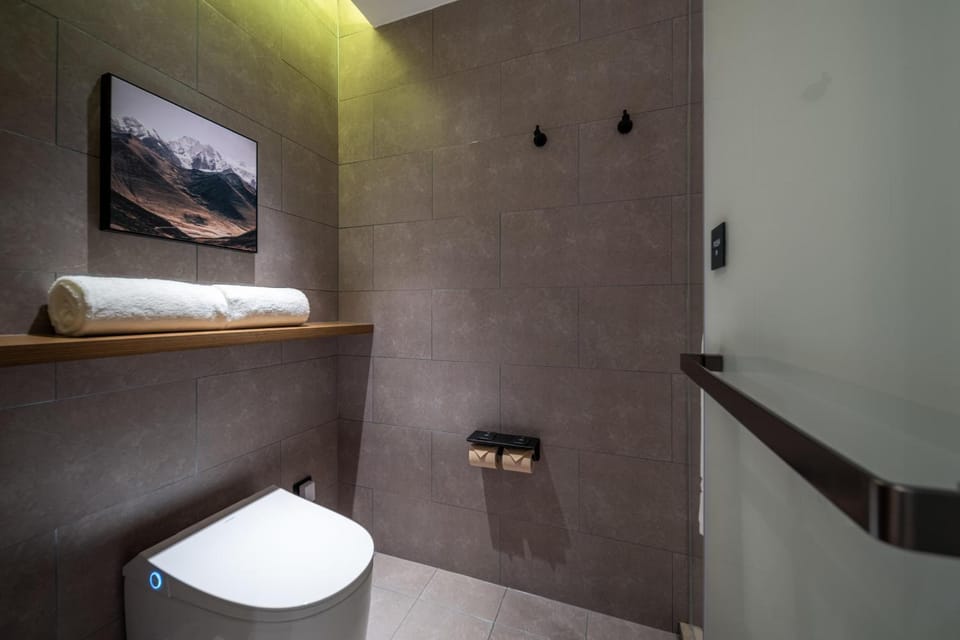 Atour Hotel Nanjing Drum Tower North Zhongshan Road Hotel in Nanjing