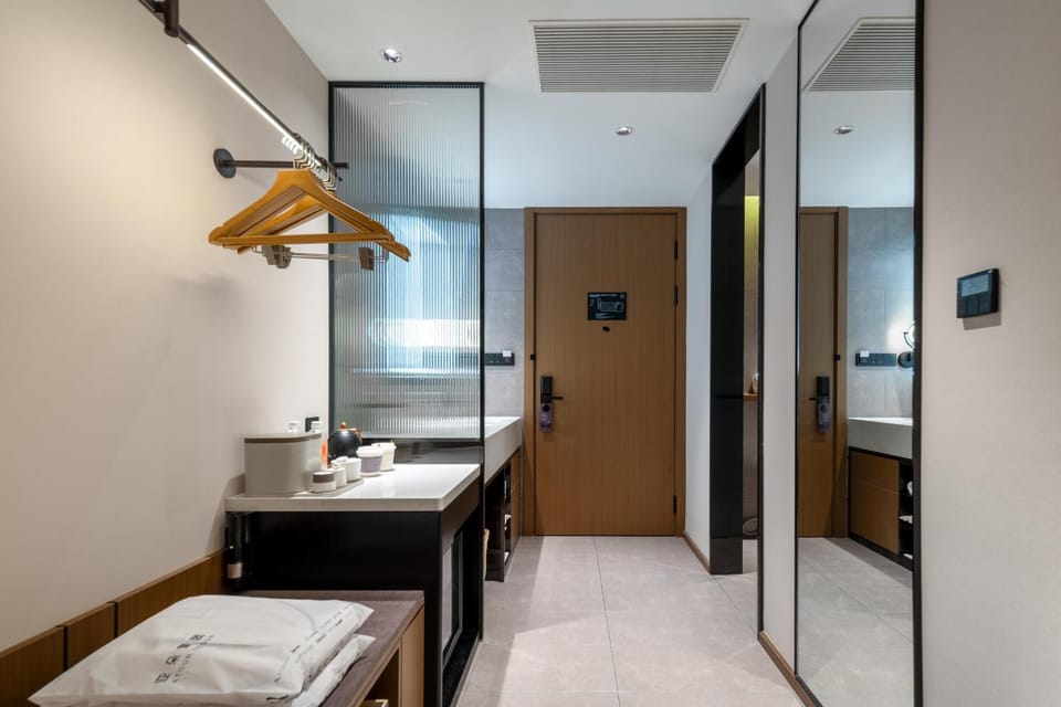 Atour Hotel Nanjing Drum Tower North Zhongshan Road Hotel in Nanjing