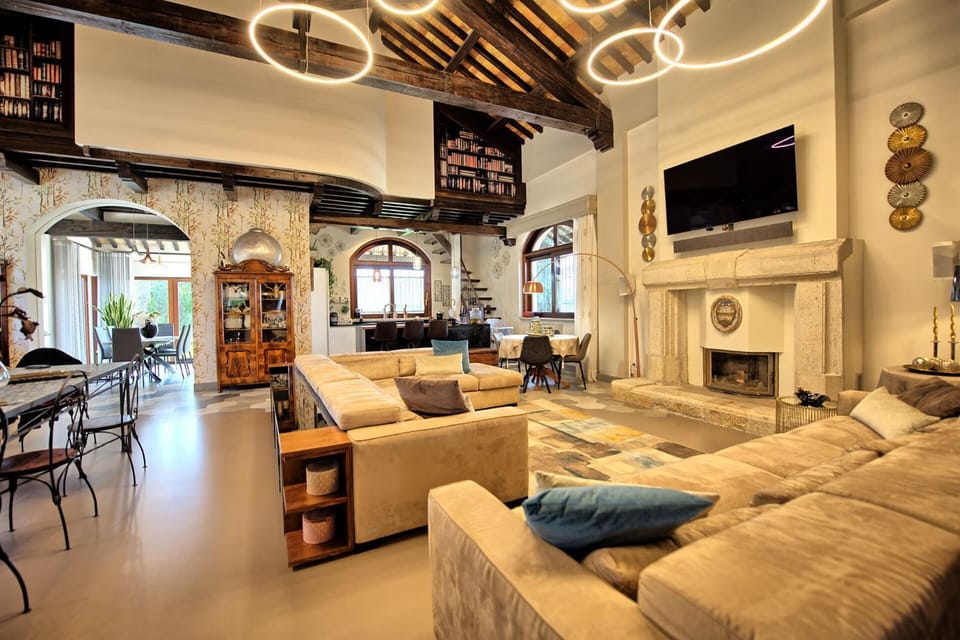 TV and multimedia, Living room