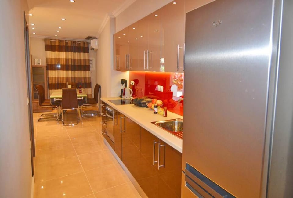 Kitchen or kitchenette, oven