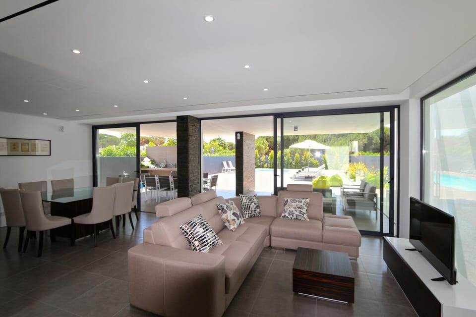 Seating area, Dining area, Pool view