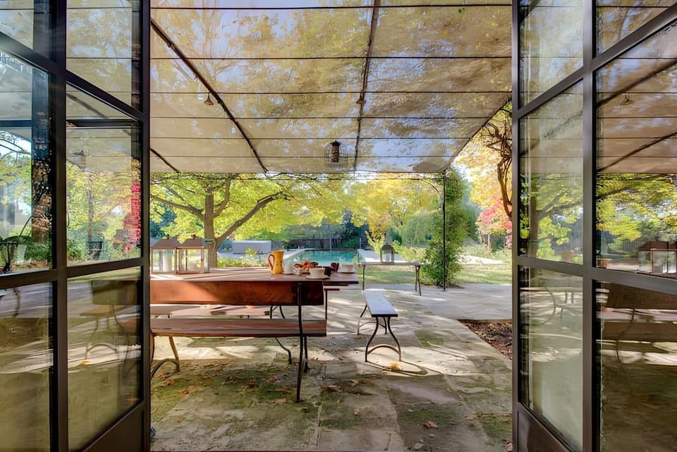 Property building, Living room