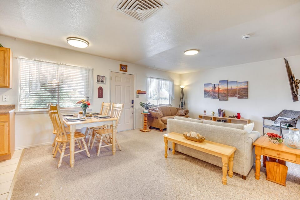 Mtn Views & Private Courtyard: Home in Pueblo West House in Pueblo West