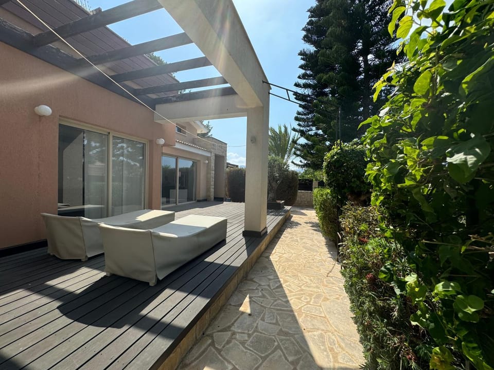 Patio, Garden, Balcony/Terrace